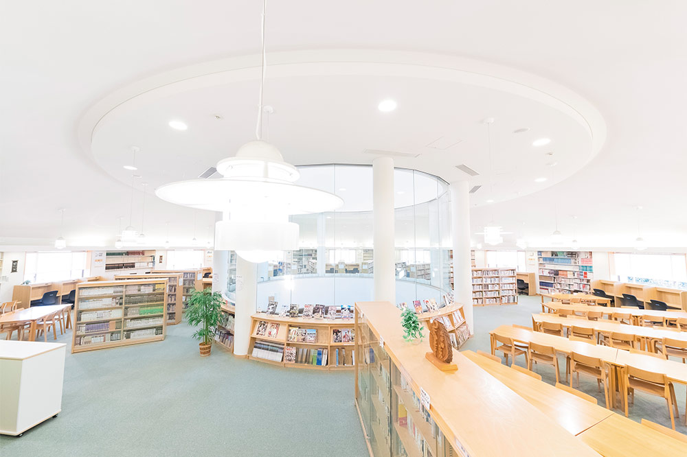 図書館・智慧の塔2F